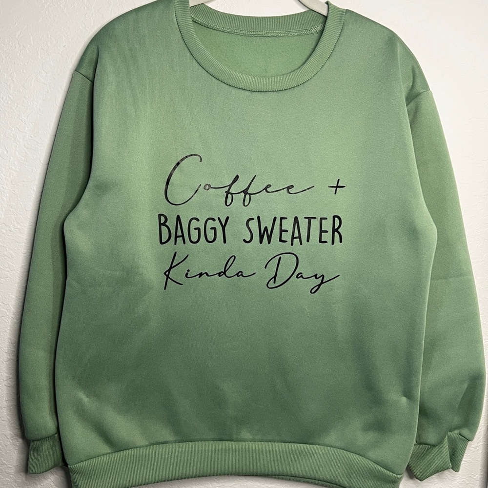 Green Women's Sweater - Cozy and Stylish